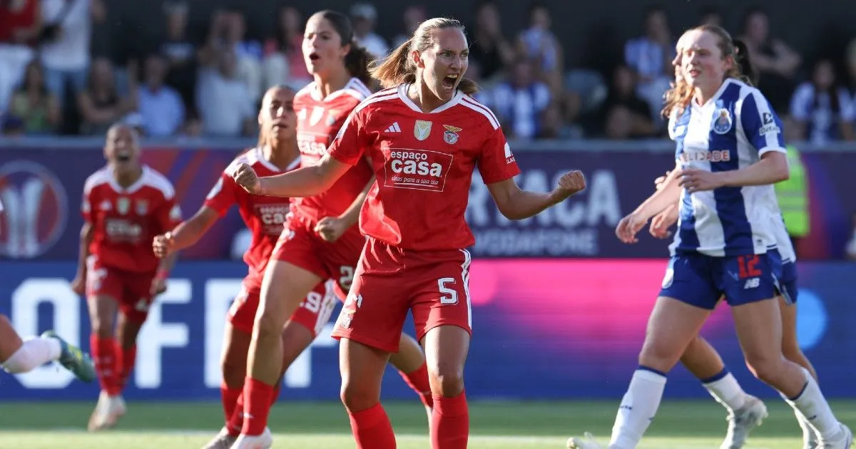 Benfica conquista Supertaça feminina após golear FC Porto